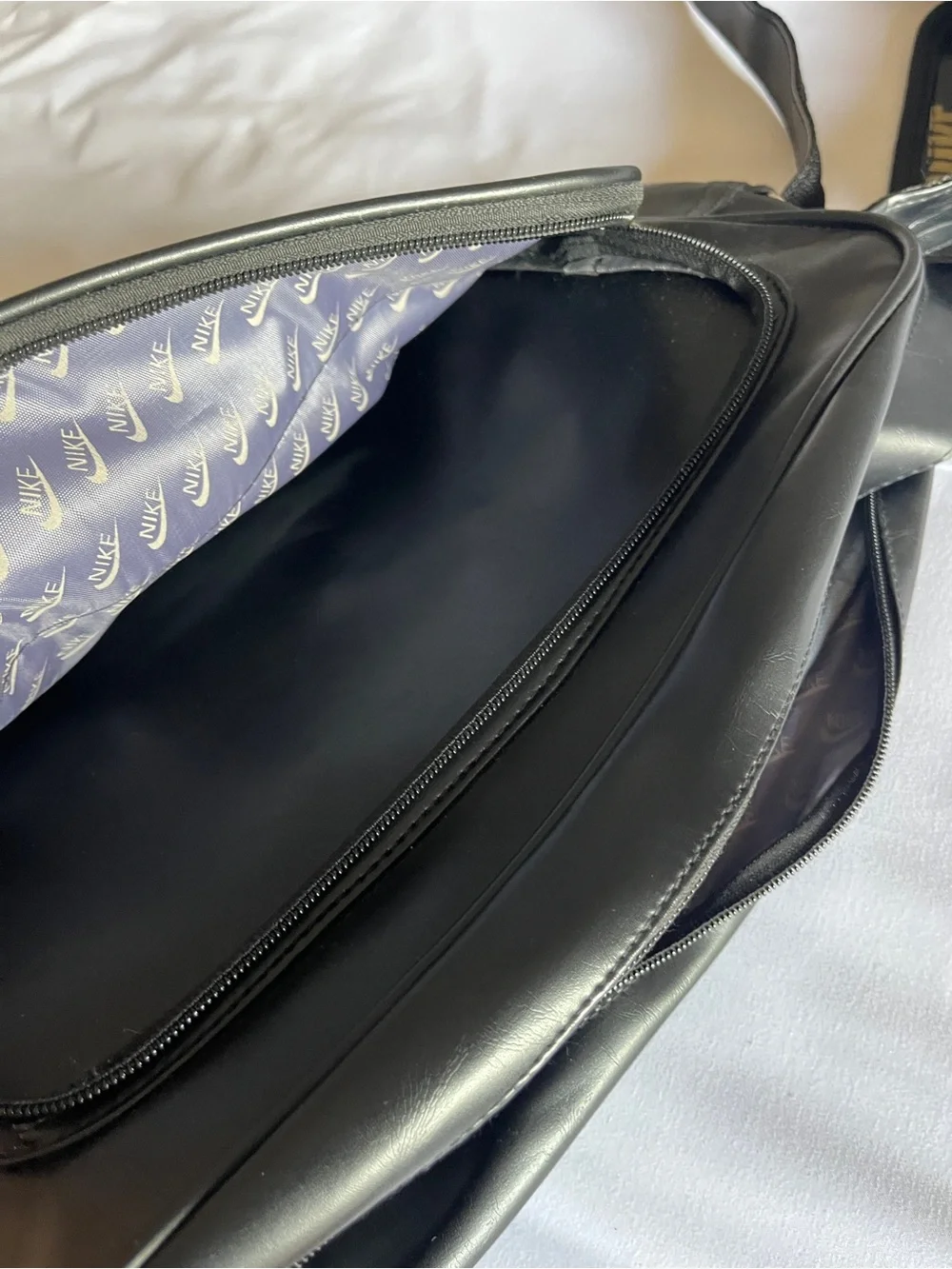 Nike Vintage Style Faux Leather Messenger Bag Black & Gold Crossbody Shoulder